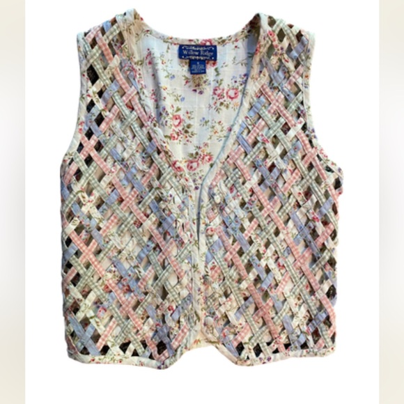 Willow Ridge Jackets & Blazers - Vintage Willow Ridge Lattice Quilted Vest